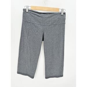 Lululemon Grey Flare Leg Cropped Pull On Activewear Capri Pants Women's Size 4